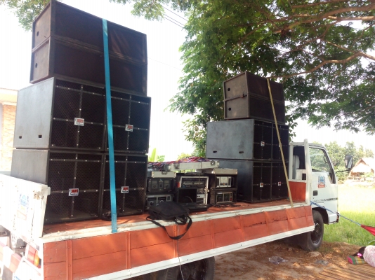 ขาย6ล้อมือสอง สภาพสวย พร้อมใช้ ยาว4.3 ม. เครื่อง ISUZU 110แรงม้า เอกสารครบพร้อมโอน