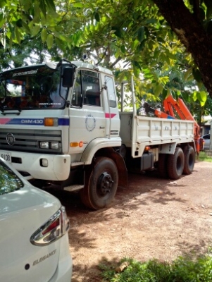 Nissa UD430 ดั้มติดเครน 3.5 ตัน เครื่อง 290 แรง 2 เพลา เบรคทิฟี่