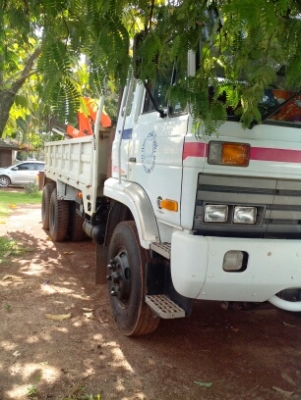 Nissa UD430 ดั้มติดเครน 3.5 ตัน เครื่อง 290 แรง 2 เพลา เบรคทิฟี่