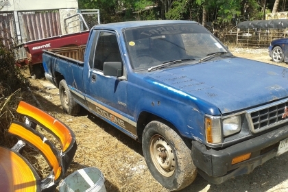 ขายมิตซูแอล200ไซโคลปี93ขาย49000บาทเนตแล้วทะเบียนพร้อมโอนภาษีไม่ขาดเครื่องดีคัสซีสวยขี่ดีกระบะพื้นมีผุ