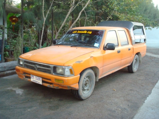 ขาย Toyota MightyX สี่ประตู