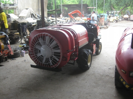 ขายรถพ่นยาSPEED SPAYER MARUNAKA (520ลิตร)พร้อมใช้งาน