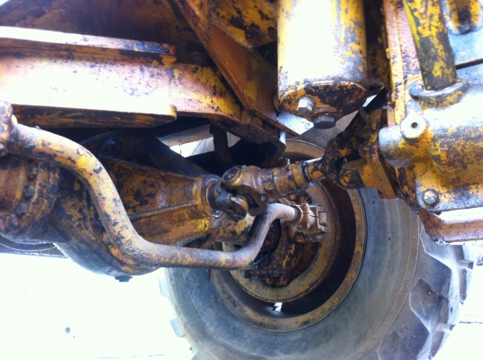 ขายรถตักล้อยาง 2 เพลา เกียร์ 1-2-3 K)MATSU JH300-B สภาพสวยแบบเดิมๆ พร้อมใช้งานได้เลย