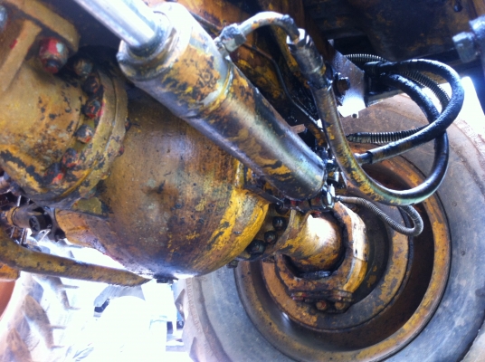 ขายรถตักล้อยาง 2 เพลา เกียร์ 1-2-3 K)MATSU JH300-B สภาพสวยแบบเดิมๆ พร้อมใช้งานได้เลย