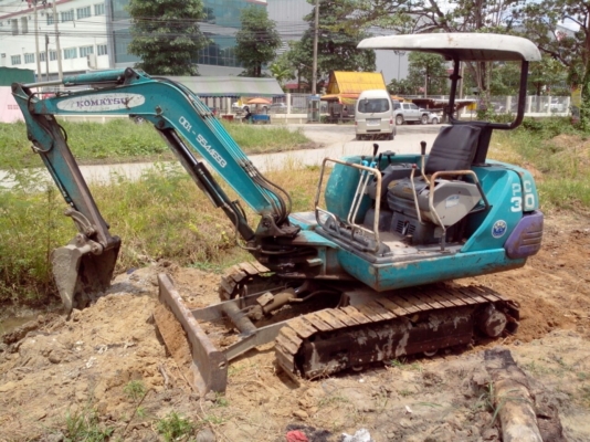ขายรถแบคโฮ KOMATSU PC-30-7 พร้อมใช้ ราคาย้อมๆ สนใจโทร
