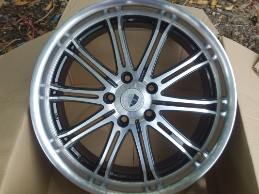 ขายแม็กขอบ 18  5รู114 สวยๆจำนวน 4 วง (ไม่มีตำหนิ) ราคานี้คุ้มสุดๆ