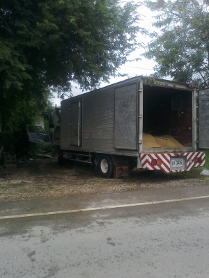 ขาย HINO 6 ล้อ ตู้ยาว 5.5 ม. ราคาถูก ด่วน !!