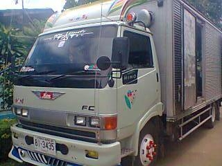 ขาย HINO 6 ล้อ ตู้ยาว 5.5 ม. ราคาถูก ด่วน !!