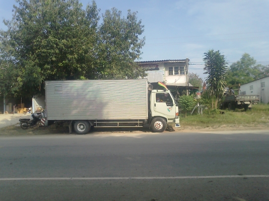 ขาย HINO 6 ล้อ ตู้ยาว 5.5 ม. ราคาถูก ด่วน !!