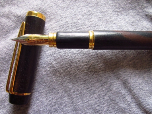 +++++WATERMAN ปากกาหมึกซึมยี่ห้อดังฝรั่งเศสปากแร้งทอง 18k +++++