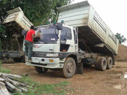ขายรถบรรทุกสิบล้อดั๊มพ์ Hino 3H เครื่องเดิม 195 แรง เกียร์เดิม 2 เพลา ด.สามมิตร ทะเบียนพร้อม