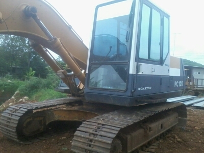 ขายรถแบ็คโฮ komatsu pc 120 รุ่น 5 เอกสารอินวอยซ์ ไฟฟ้าครบ เครื่องปั๊มเดิม แอร์พร้อม