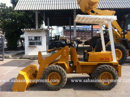 รถตัก TCM รุ่น 808 S/N 609008XX บจก.สหสินอีควิปเม้นท์ โทร.081-5851880, 02-5168100-1