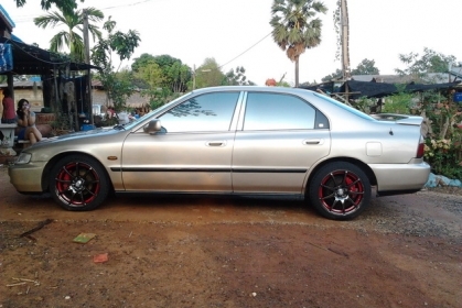 160,000 บ.ขายรถเก๋ง HONDA ACCORD โฉมท้าย2ก้อน ปี39/96 เครื่องV ติดแก๊สLPG เกียร์ออโต้ ภายในเบาะหนัง สาย CD แอร์ พ.พาวเวอร์ พร้อม กระจกไฟฟ้า ปรับข้างไฟฟ้า ใช้งานปกติ ล็อครีโมท ล้อแม็ก17 ยางดี4เส้น 205/45/17 สีสวย เคยมีชนมาแต่ไม่ลึกเก็บงานแล้ว พร้อมใช้งาน ร