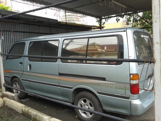 ขายด่วน รถตู้Toyota หัวจรวด
