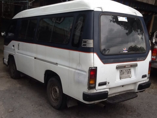 ขายถูก รถตู้ ISUZU BUDDY เครื่อง2800 สภาพสวยงาม