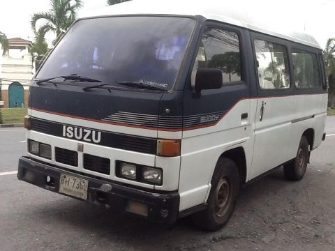 ขายถูก รถตู้ ISUZU BUDDY เครื่อง2800 สภาพสวยงาม