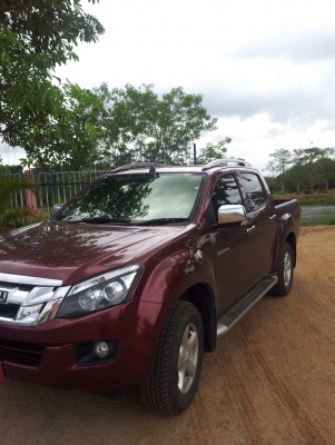 รถกระบะ วีครอส 4x4