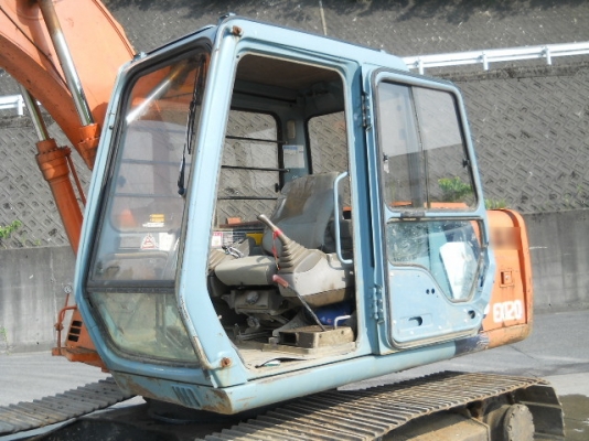 ขายด่วน  HITACHI  Ex120-3   เก่าญี่ปุ่นแท้   เดิม  สภาพสวย  แทรค  70