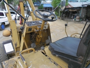 รถตัก WS-200 เอวอ่อน 4X4