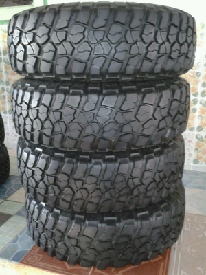 ขาย BF MUD KM2 265/75R16 สวยๆ
