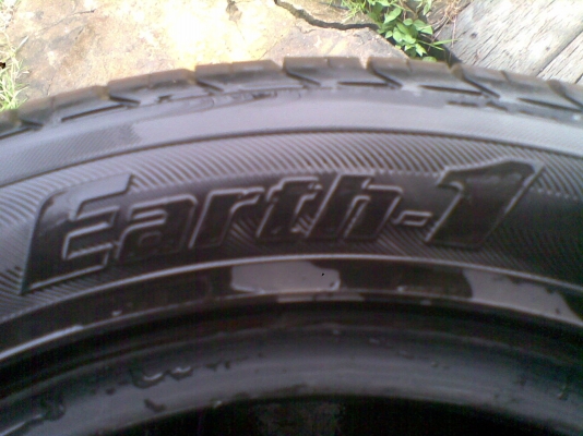 ขายยางโยโกฮาม่า195/55/15ปี11ดอกปึกเนื้อนิ่มJAPAN1ชุด