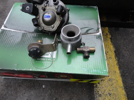 ขายชุดแก๊สมัลติวาล์ว ราคา 5000