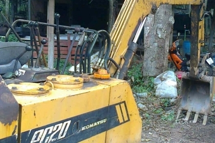 KOMATSU PC20-3 มีลายหัวเจาะ เครื่องช่วงล่างดี