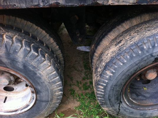 ขายหางเซมิดั้ม 2 เพลา อู่.สามมิตร ปี.47-48 สวยมีให้เลือกหลายหาง ราคาย้อมๆ