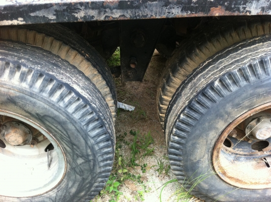 ขายหางเซมิดั้ม 2 เพลา อู่.สามมิตร ปี.47-48 สวยมีให้เลือกหลายหาง ราคาย้อมๆ