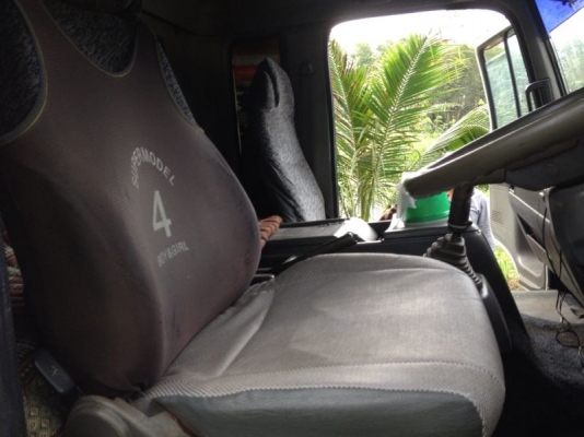 รถฮีโน่ 10 ล้อ รั่ว FL3H. 195 แรงม้า สนใจติดต่อ 081 - 6079515 รถฮีโน่ 10 ล้อ รั่ว FL3H. 195 แรงม้า สนใจติดต่อ 081 - 6079515