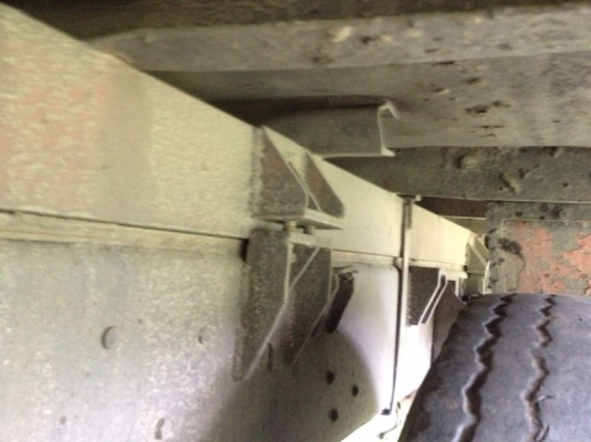 รถฮีโน่ 10 ล้อ รั่ว FL3H. 195 แรงม้า สนใจติดต่อ 081 - 6079515 รถฮีโน่ 10 ล้อ รั่ว FL3H. 195 แรงม้า สนใจติดต่อ 081 - 6079515