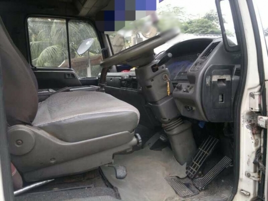 รถฮีโน่ 10 ล้อ รั่ว FL3H. 195 แรงม้า สนใจติดต่อ 081 - 6079515 รถฮีโน่ 10 ล้อ รั่ว FL3H. 195 แรงม้า สนใจติดต่อ 081 - 6079515