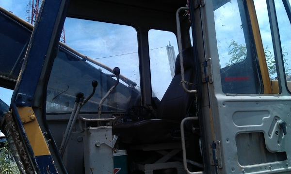 ขายรถขุดPC200-2พร้อมหัวเจาะใช้งานได้ดีมากๆ