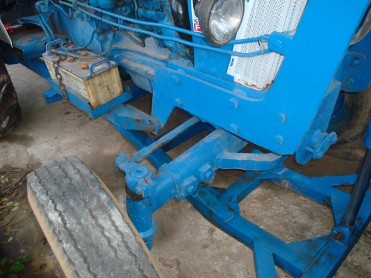 ขายคานหน้าพร้อมใบดันรถไถฟอร์ด