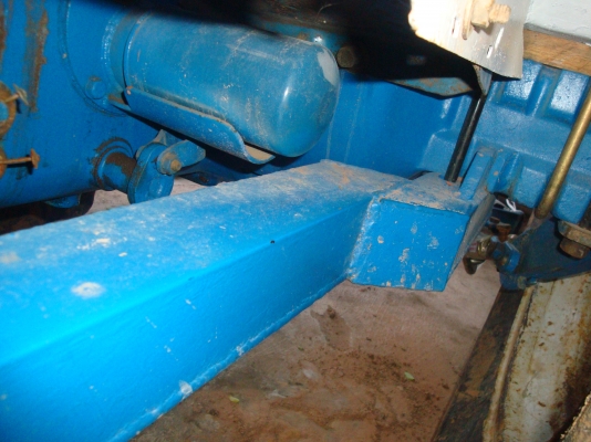 ขายคานหน้าพร้อมใบดันรถไถฟอร์ด