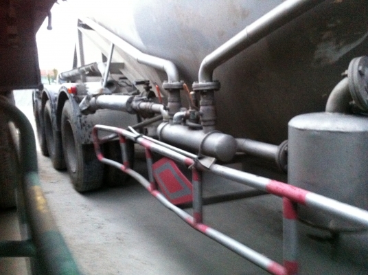 ขายหางพ่วงกล้วยหอม 3 เพลา แท้ ยกล้อได้ อู่.ชาญนครวิศวกรรม ปี.2006 หางสวย