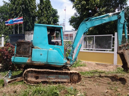 ขายkomatsu pc30-5 รถทำงานปกติขายตามสภาพ ขายkomatsu pc30-5 รถทำงานปกติขายตามสภาพ