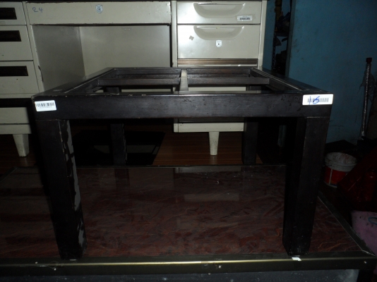 โต๊ะกลางมีกระจก