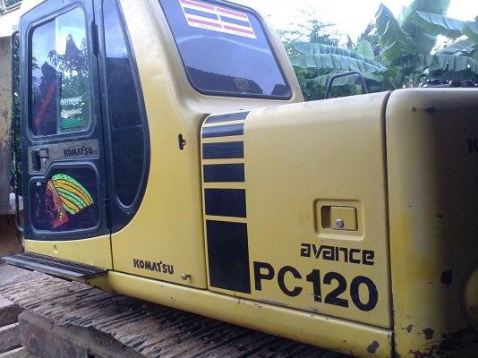 ขายโคมัดสุรุ่นหก 120 เก่านอก ใช้งานไทยสองปี มีใบอินวอย ไฟฟ้าเต็ม รถต้องเช็คนิดหน่อยครับ