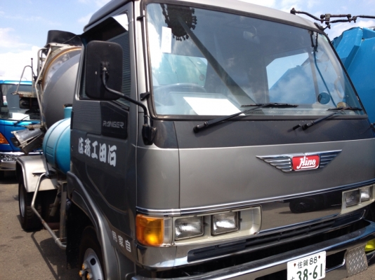 รถโม่่ปูน จากนอก สภาพสวยมาก KM 195แรง HO7D เบรคลม รถโม่่ปูน จากนอก สภาพสวยมาก KM 195แรง HO7D เบรคลม