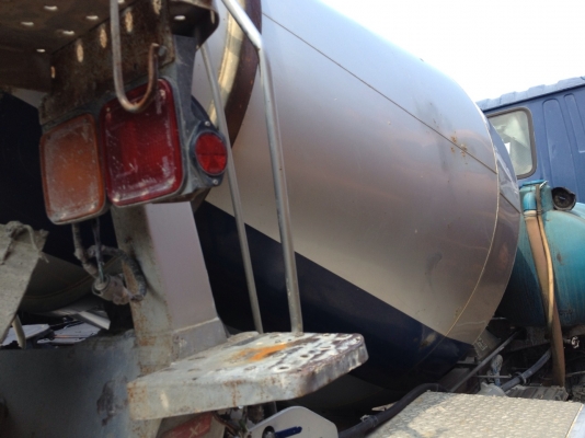 โม่ปูน Isuzu Deca รุ่นใหม่ ตัวท้อปสุด เครื่องยนต์ 225แรงม้า 6HH 24v โม่ปูน Isuzu Deca รุ่นใหม่ ตัวท้อปสุด เครื่องยนต์ 225แรงม้า 6HH 24v