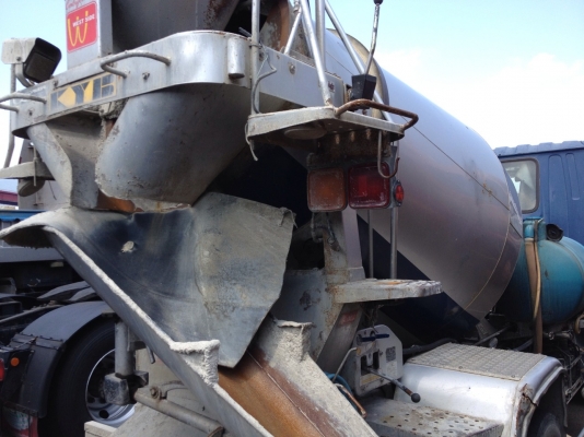 โม่ปูน Isuzu Deca รุ่นใหม่ ตัวท้อปสุด เครื่องยนต์ 225แรงม้า 6HH 24v โม่ปูน Isuzu Deca รุ่นใหม่ ตัวท้อปสุด เครื่องยนต์ 225แรงม้า 6HH 24v