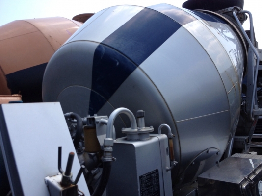 โม่ปูน Isuzu Deca รุ่นใหม่ ตัวท้อปสุด เครื่องยนต์ 225แรงม้า 6HH 24v โม่ปูน Isuzu Deca รุ่นใหม่ ตัวท้อปสุด เครื่องยนต์ 225แรงม้า 6HH 24v