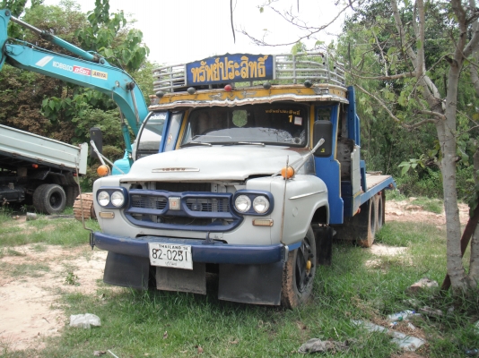 ขายแม็คโคโกเบ120รุ่น5มาคไฟ่ เครื่องดีปั้มแรงเร็ว รถไม่เยิ้มรถต้องเช็คนิดหน่อยครับ ราคานี้ตีบู๊ชปุ่งกี๋ให้อัดบู๊ดเปลื่ยนสลักโซ่ให้ใหม่สองข้างซื้อหนึ่งใด้สองครับพร้อมสิบล้อสองเพลาหน้ายาวเครื่อง175มีสะโลพวงมาลัยพาวเว่อร์ทะเบืยนเต็มเล่มพร้อมโอนราคาต่อรองใด้คร