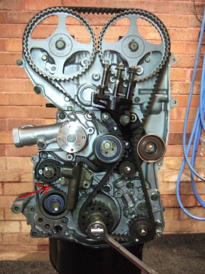 ต้องการตัวดันลูกลอกสายพาน4g63