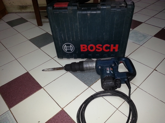 ขายเครื่องสกัดคอนกรีต(สกัดไฟฟ้า)ยี่ห้อBOSCHรุ่นGHS388(1050W)พร้อมใช้งาน