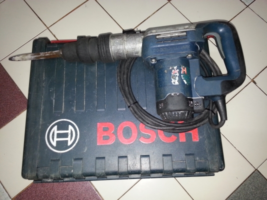 ขายเครื่องสกัดคอนกรีต(สกัดไฟฟ้า)ยี่ห้อBOSCHรุ่นGHS388(1050W)พร้อมใช้งาน