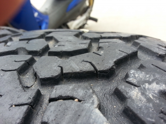 ขายยาง bf all 265/70/16 8500 ขายยาง bf all 265/70/16 8500