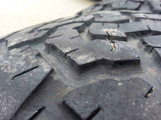 ขายยาง bf all 265/70/16 8500 ขายยาง bf all 265/70/16 8500